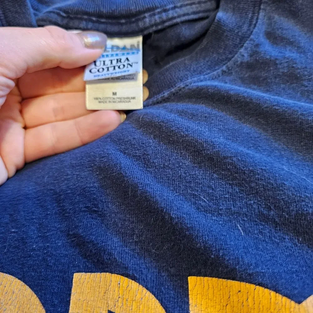 Gildan Dark Blue Tee with Yellow Print - Picture 4 of 4